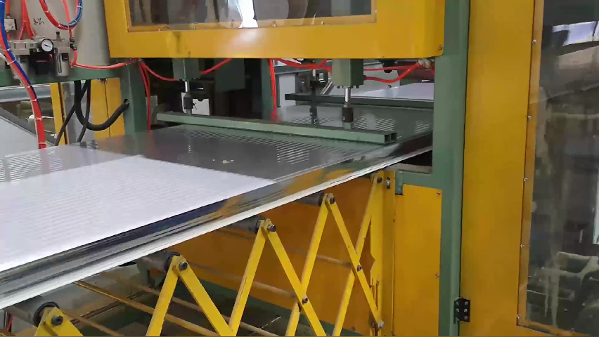 宝润达机制净化板生产实拍